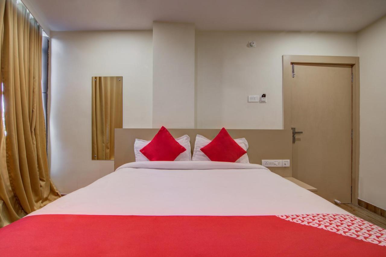Oyo 12736 Skylawn Hotel Jamshedpur Eksteriør billede